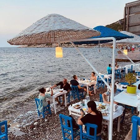 Giritli Rum Meyhanesi & Butik Otel Karaburun  Buitenkant foto