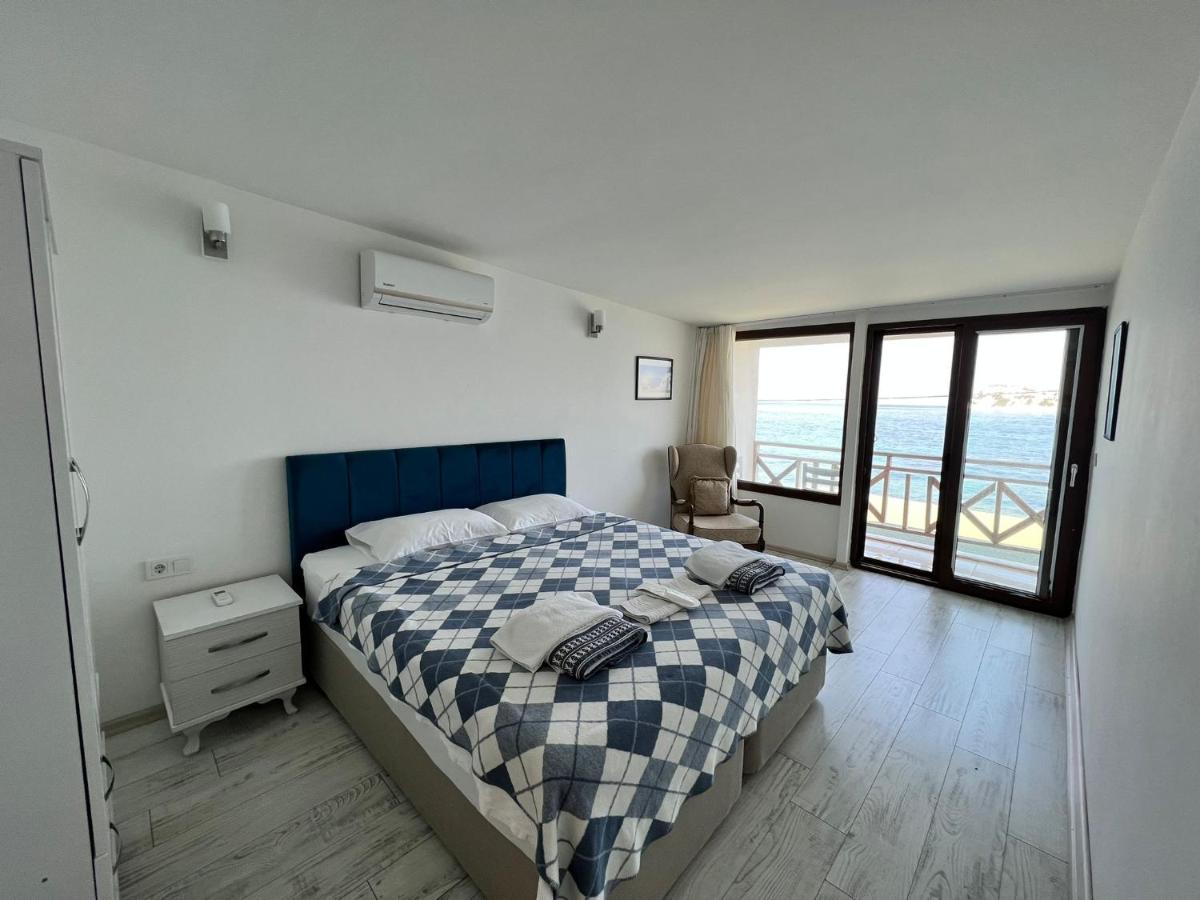 Giritli Rum Meyhanesi & Butik Otel Karaburun  Buitenkant foto