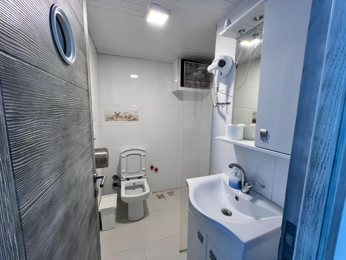 Giritli Rum Meyhanesi & Butik Otel Karaburun  Buitenkant foto