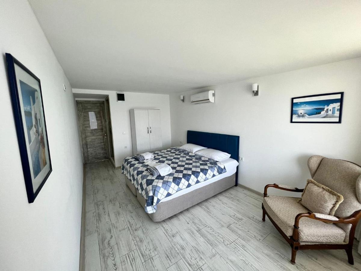 Giritli Rum Meyhanesi & Butik Otel Karaburun  Buitenkant foto