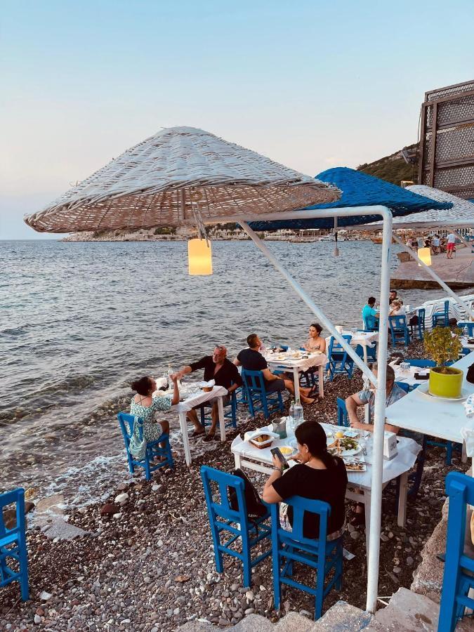Giritli Rum Meyhanesi & Butik Otel Karaburun  Buitenkant foto