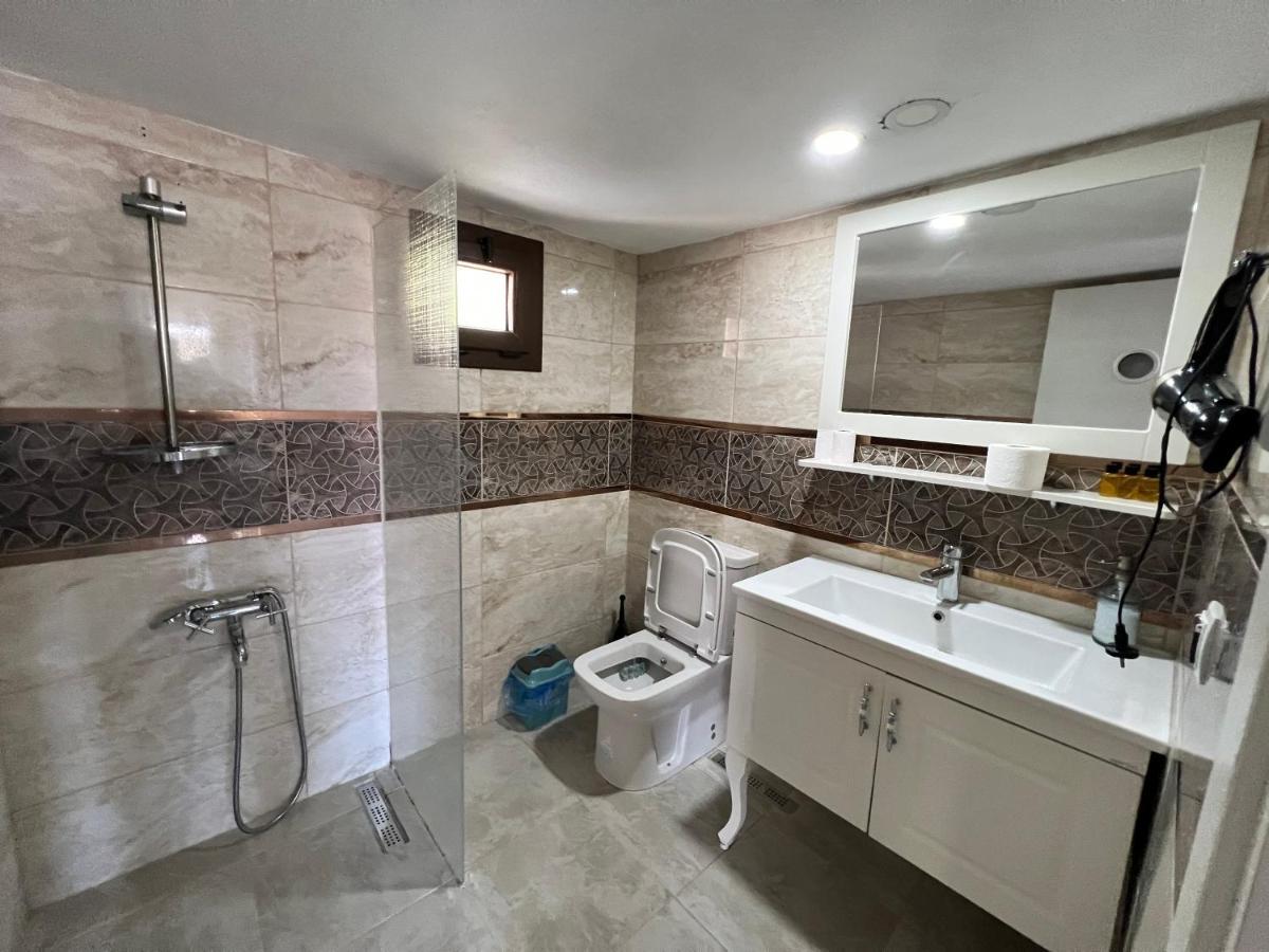 Giritli Rum Meyhanesi & Butik Otel Karaburun  Buitenkant foto