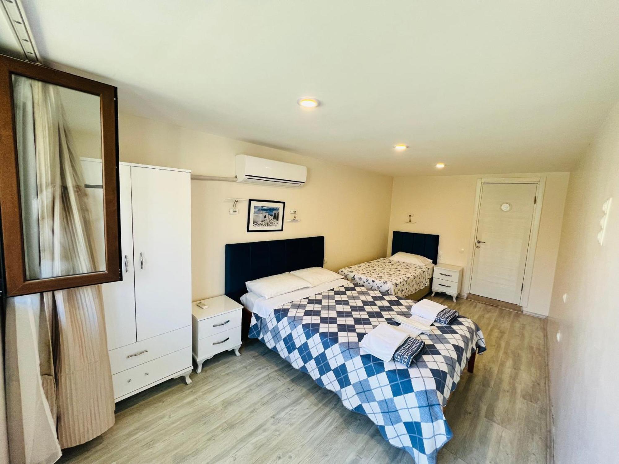 Giritli Rum Meyhanesi & Butik Otel Karaburun  Buitenkant foto